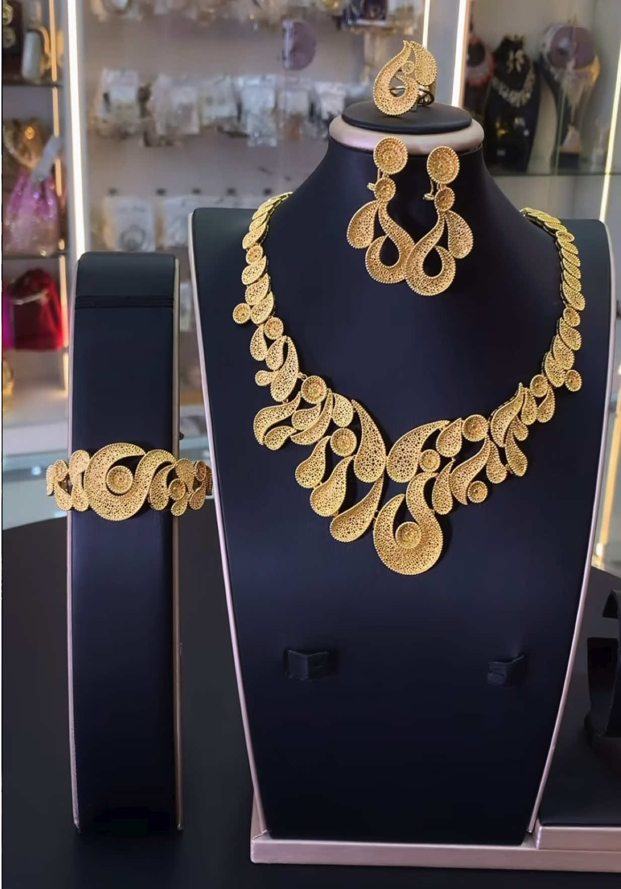 @Bridal Boutique Acessoires