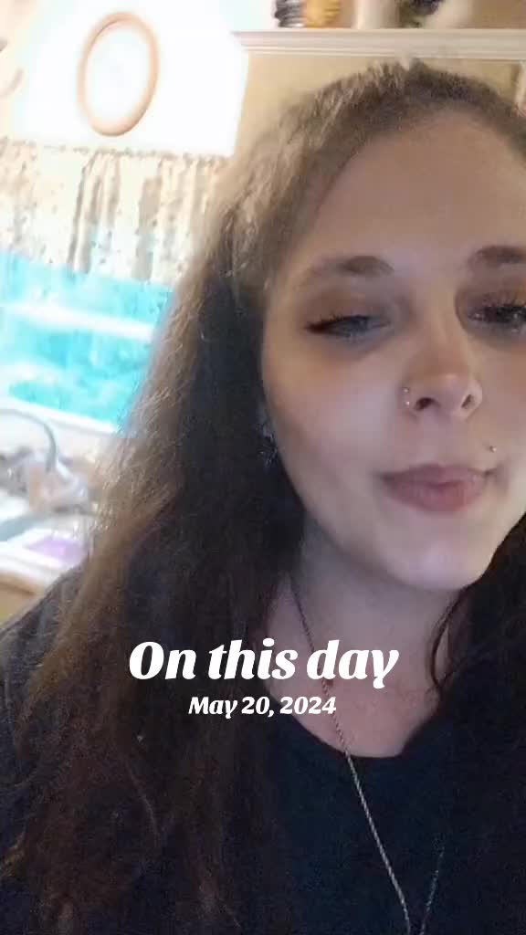 @AshWms💋