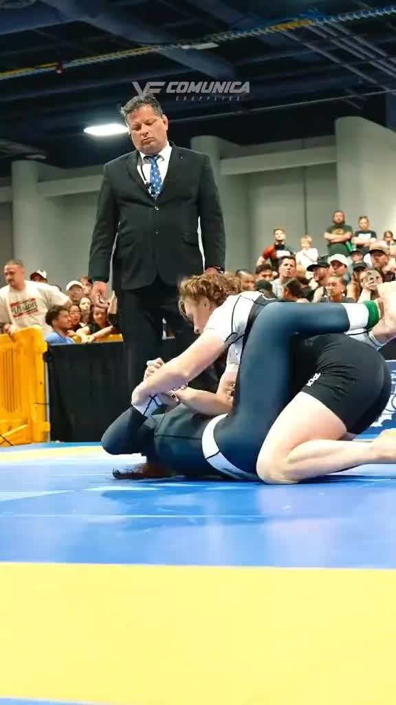 @Girls fight