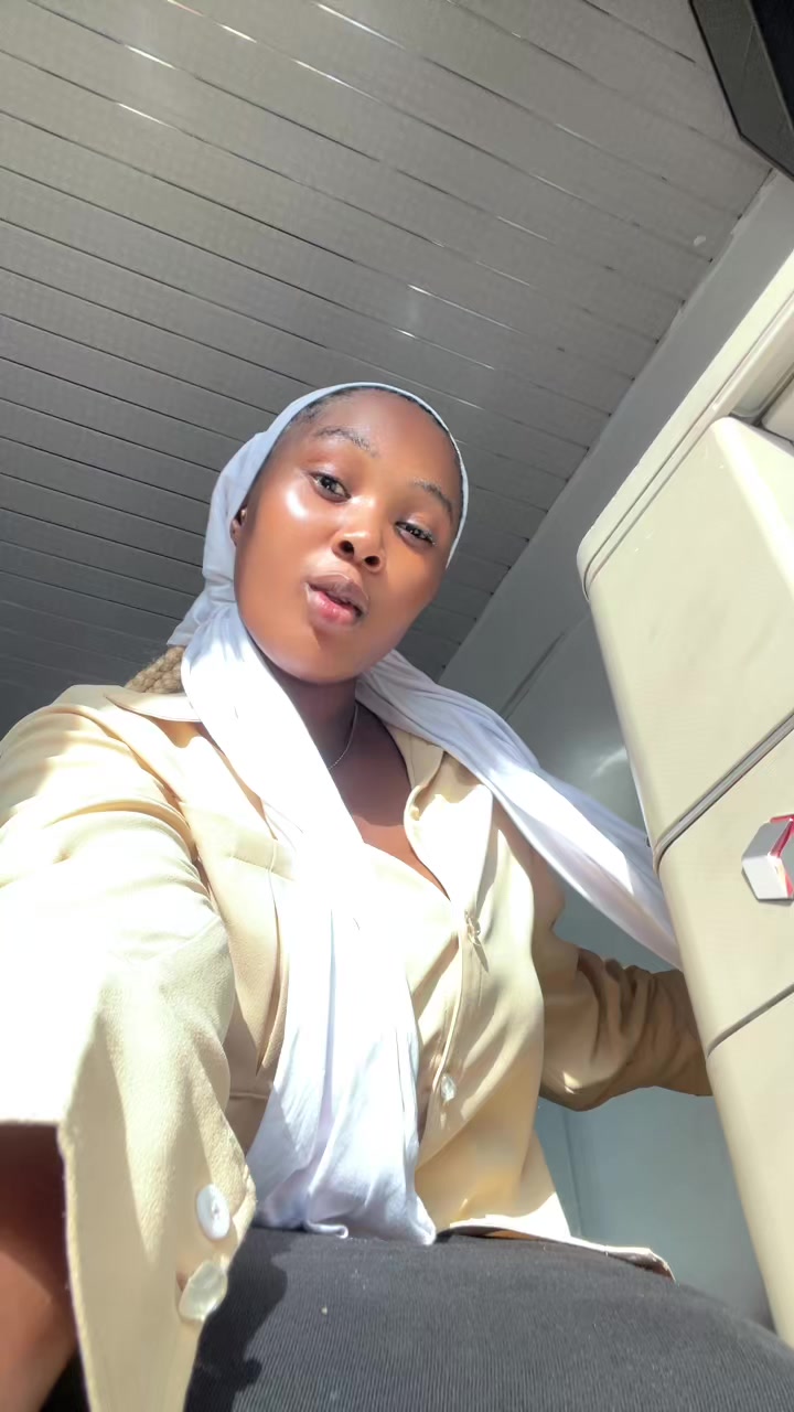 @꧁༺ 🧜♀️kina🇬🇭🍑༻꧂