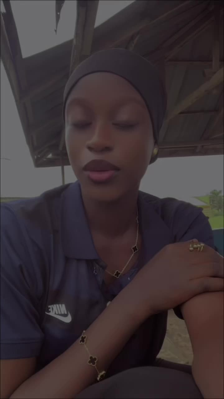 @ALIYAH🥀