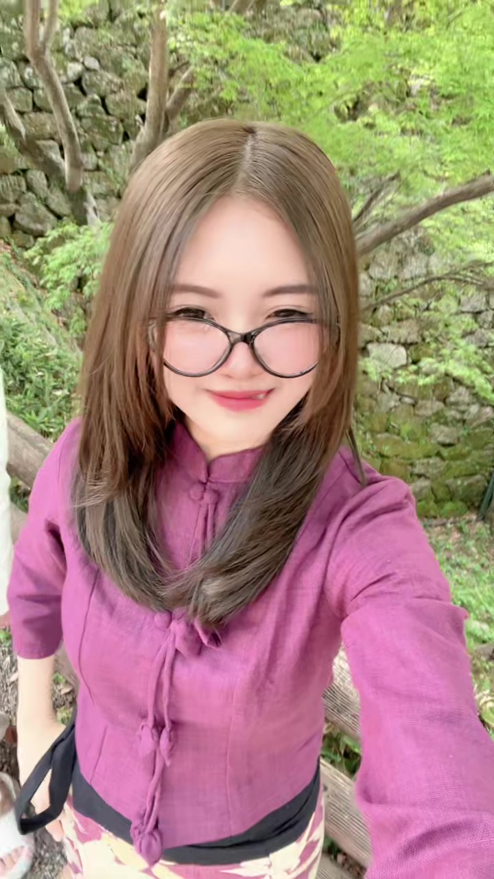 @Ella