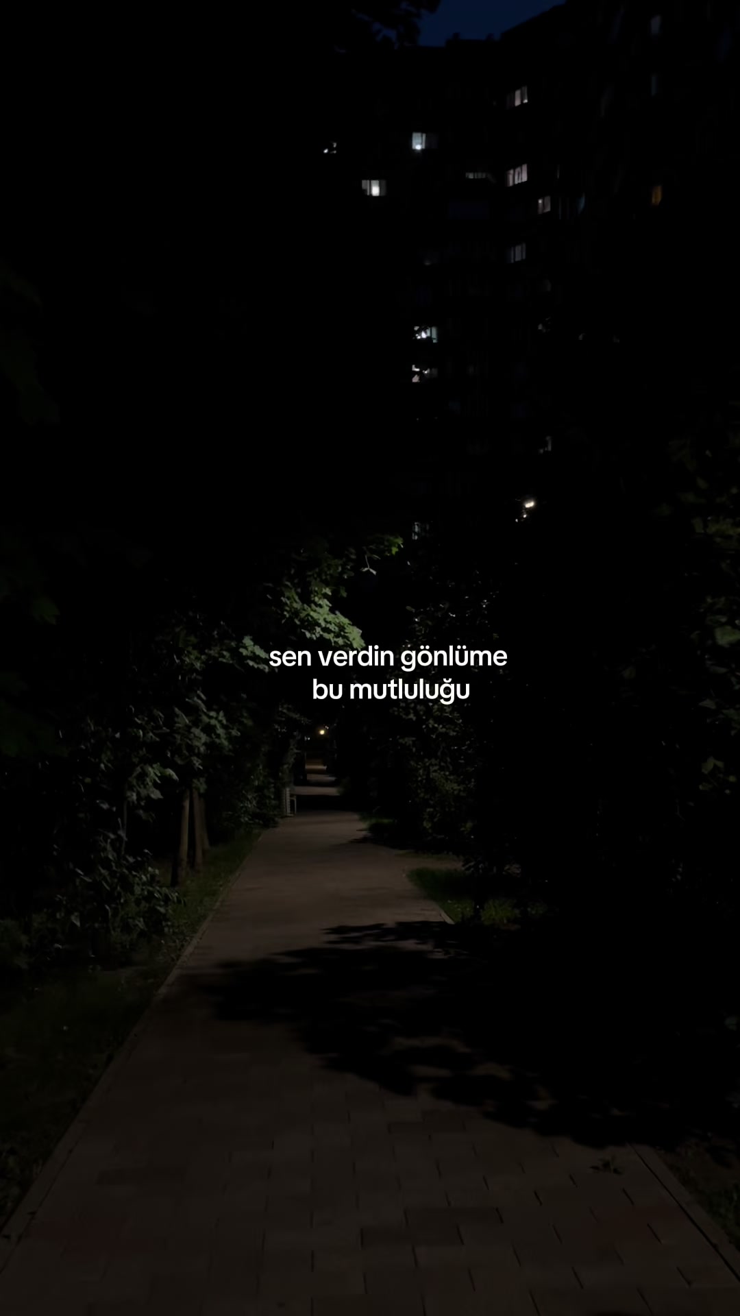 @𝓨.