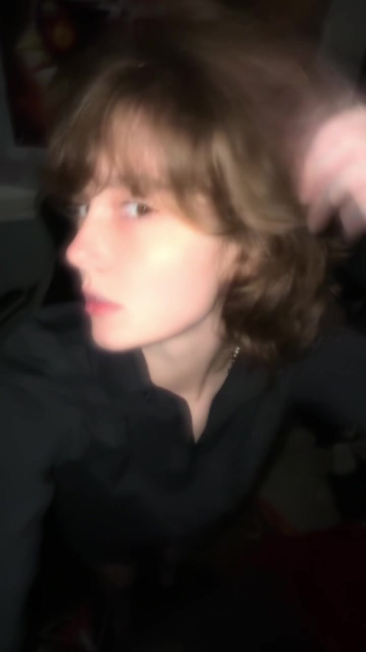 @:3