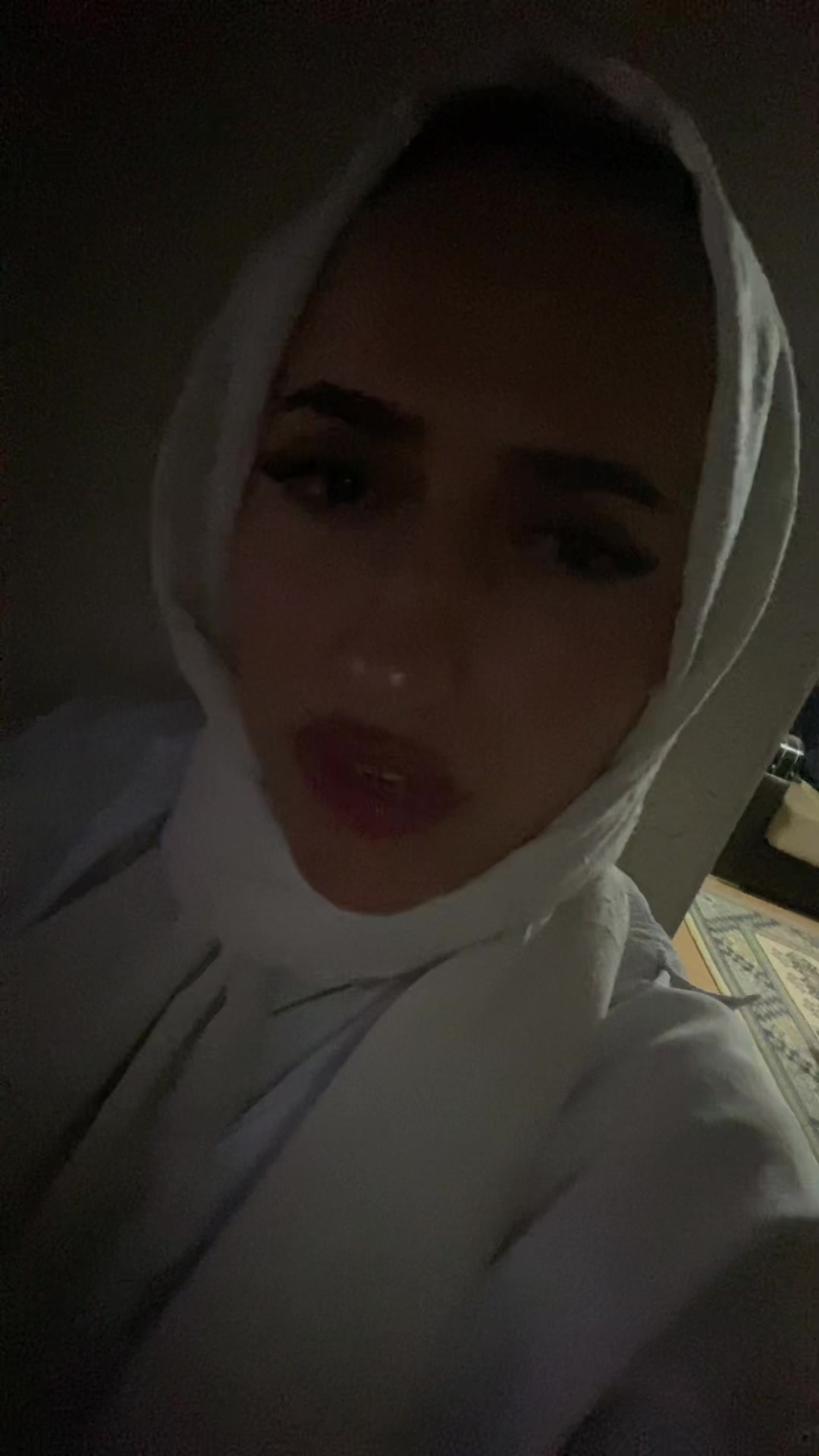 @ℰ