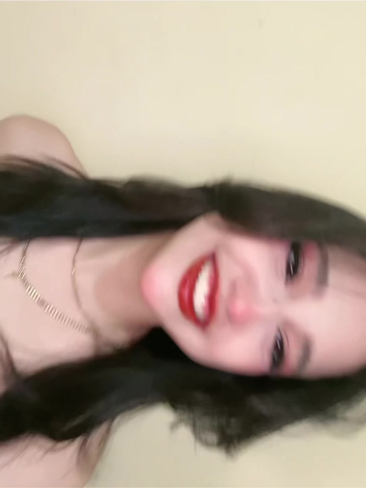 @Rebe <3