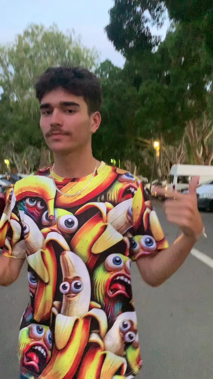 @👹