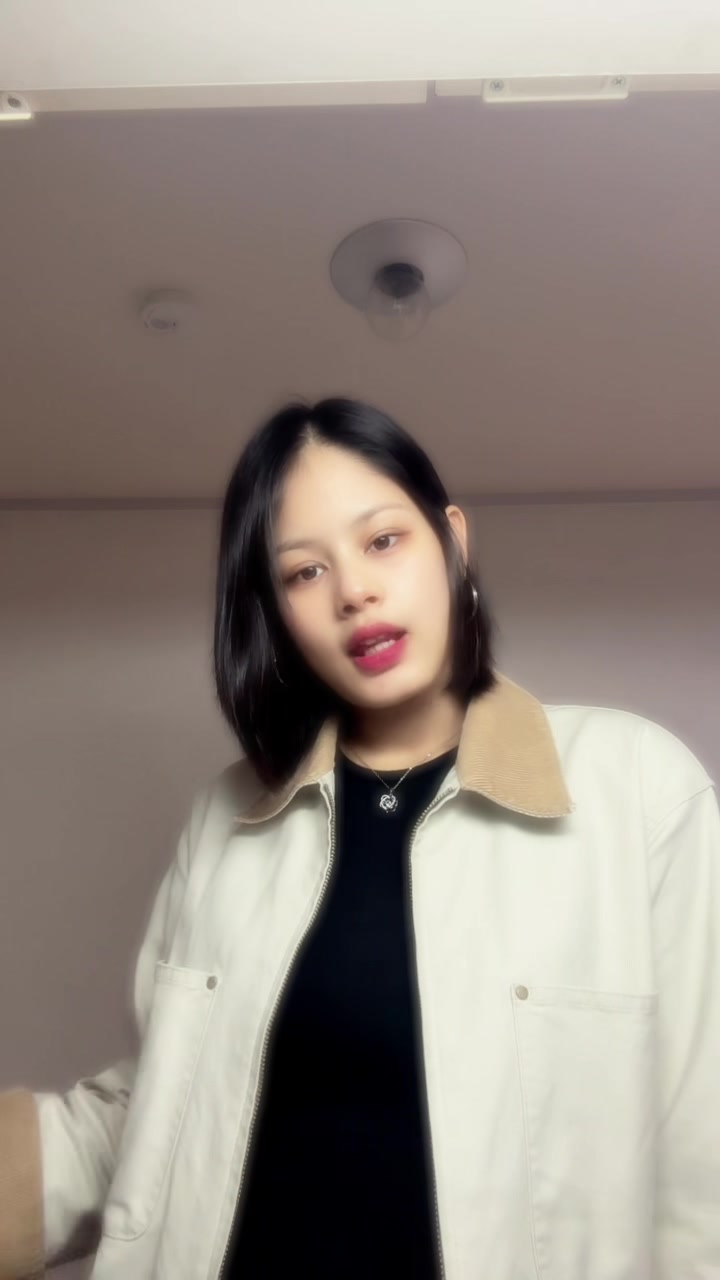 @YuNandarMyint-ယုနန္ဒာမြင့်