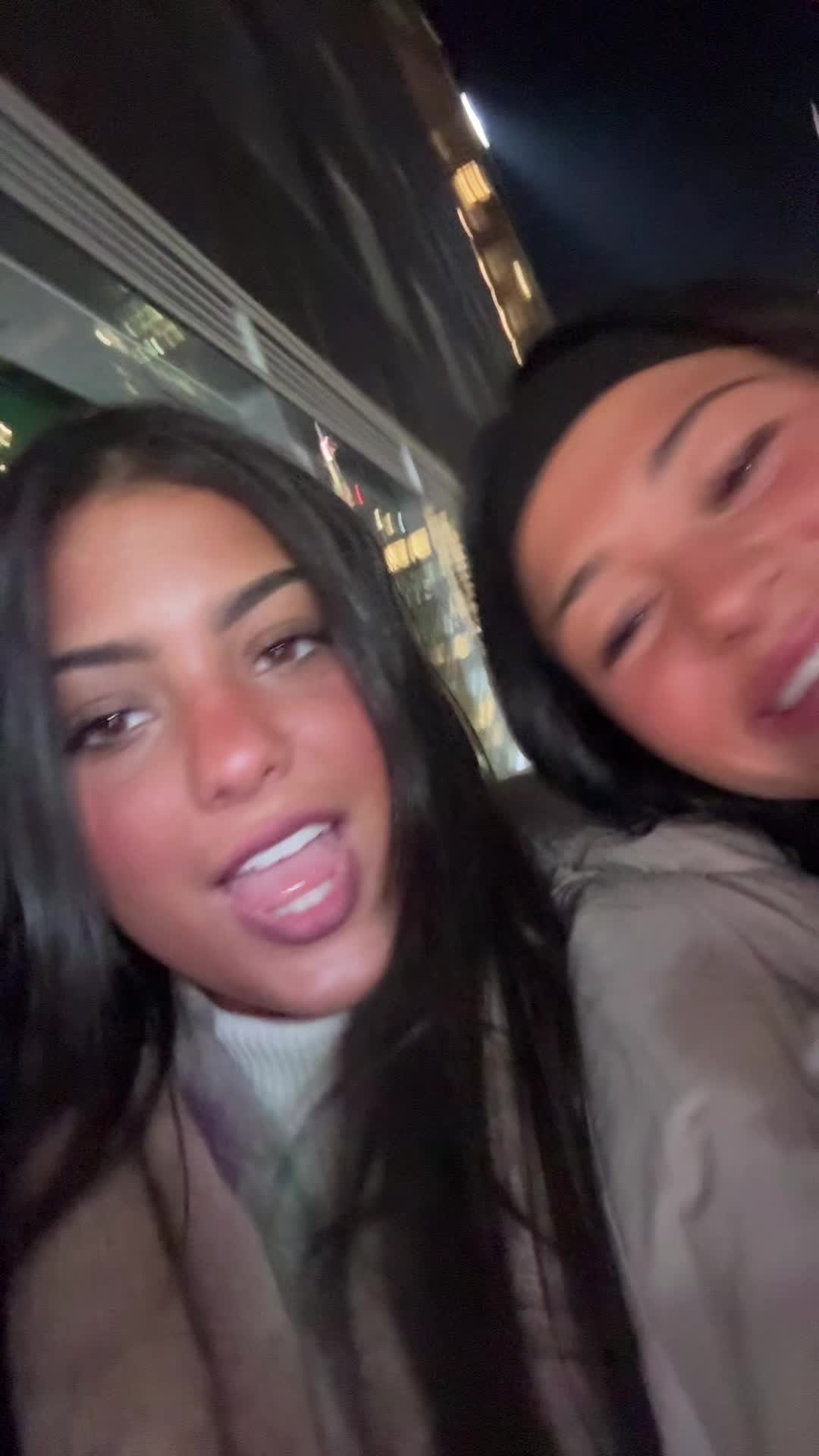 @danielledonononoohno
