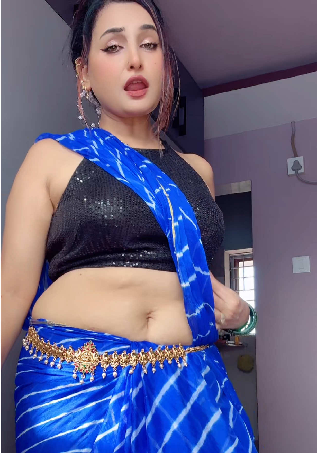 @Official_Rekha