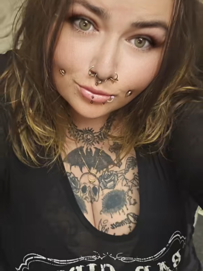 @Mandii 💀 🇨🇦
