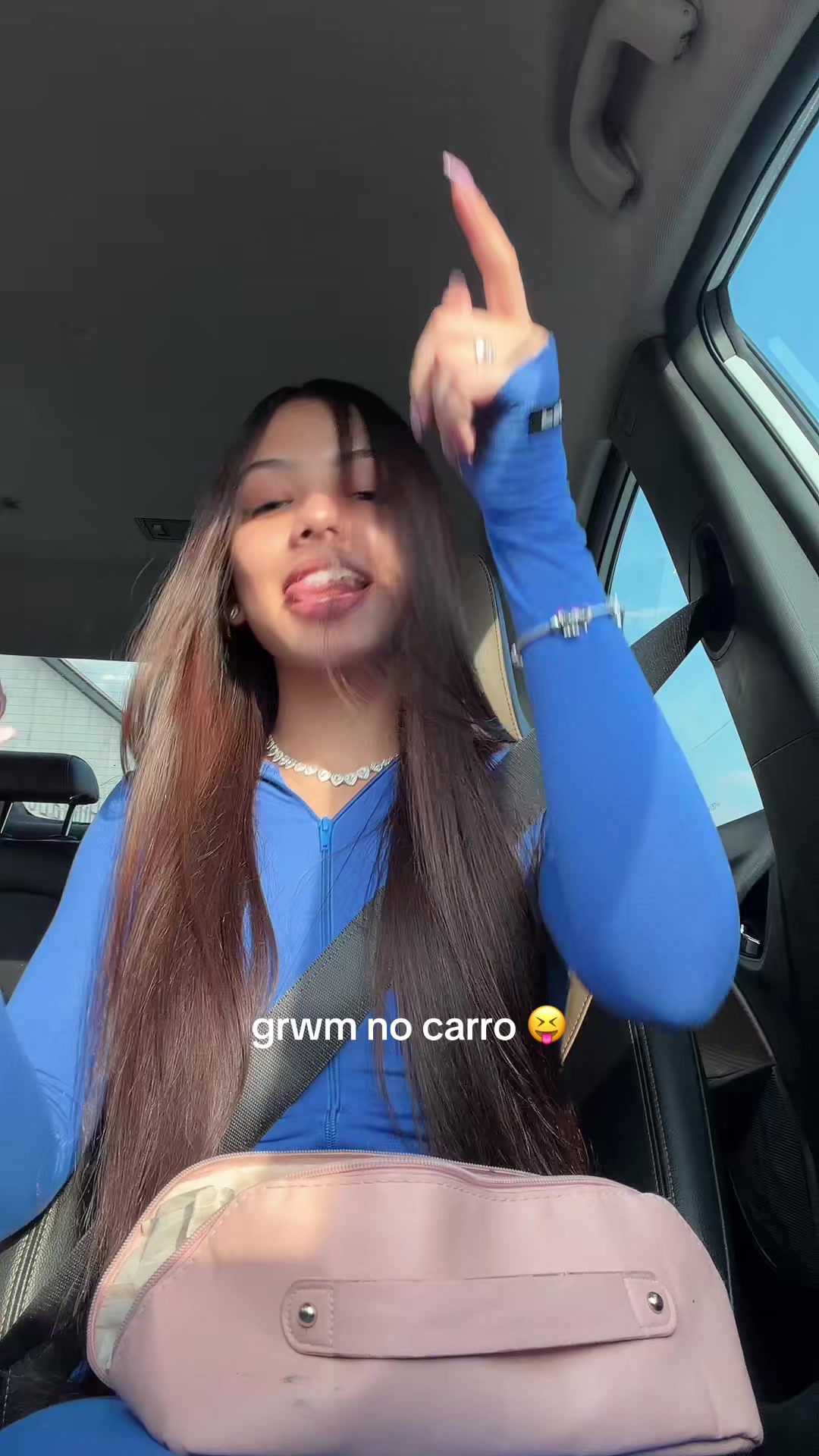 @nicolly_bom