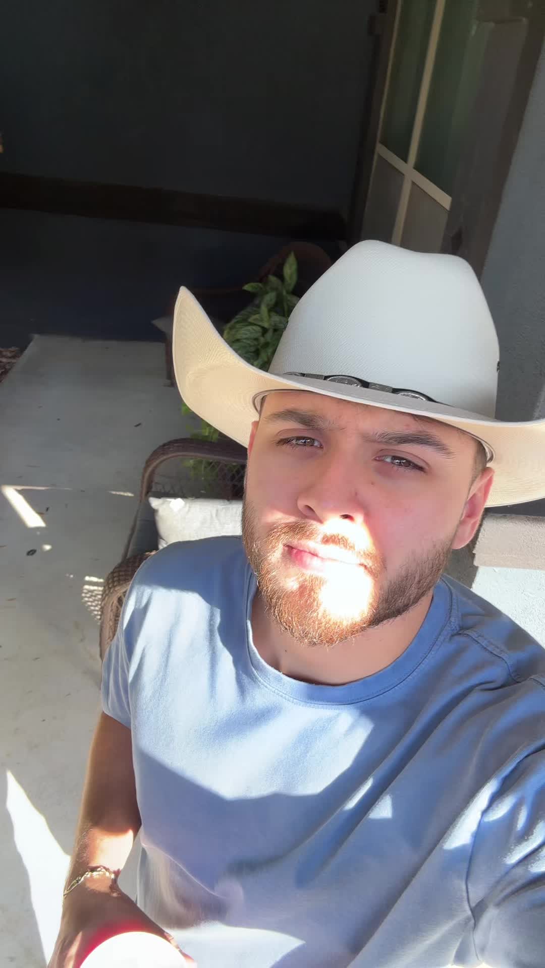 @Alejandro