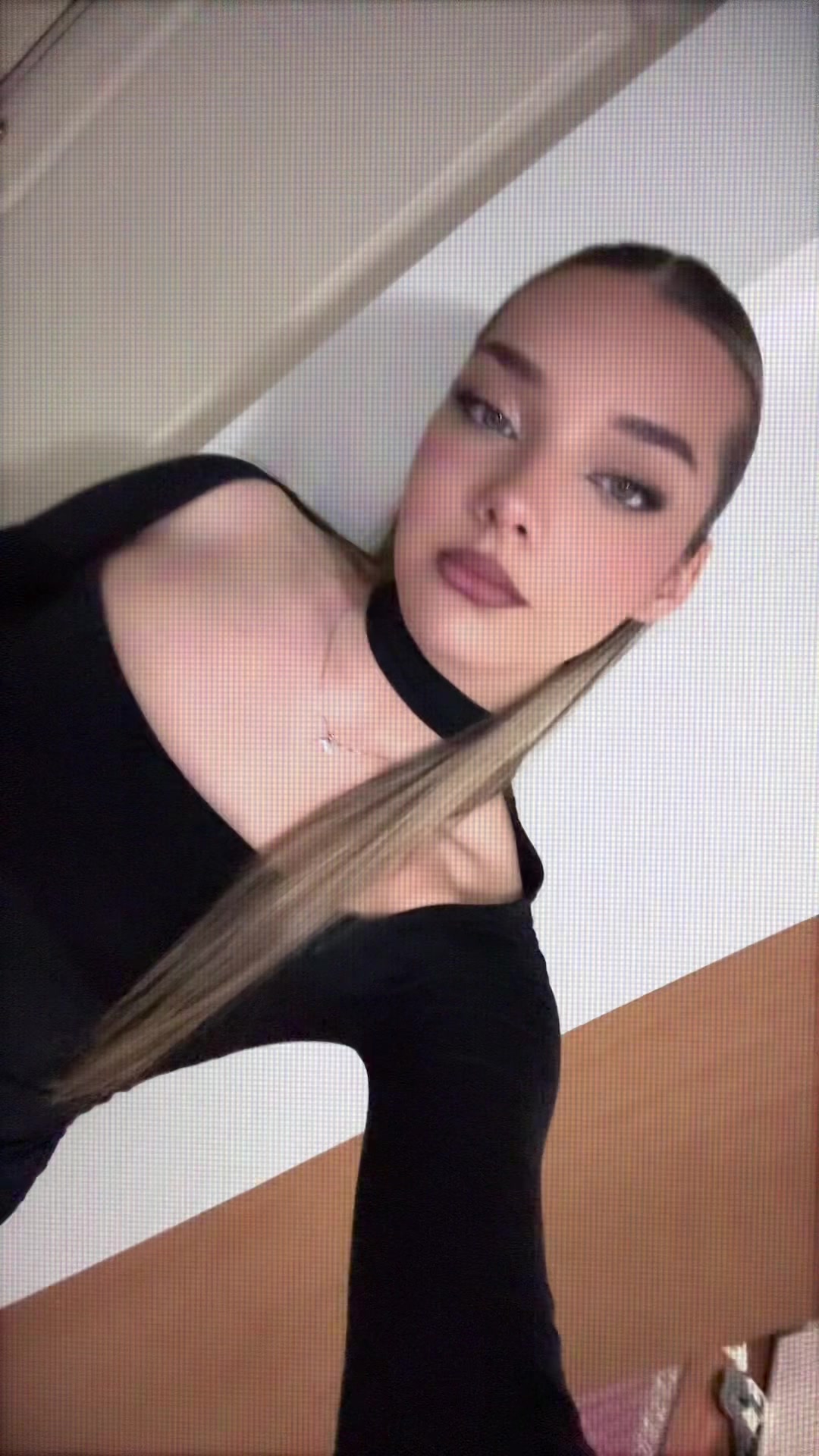 @𝒱𝑀
