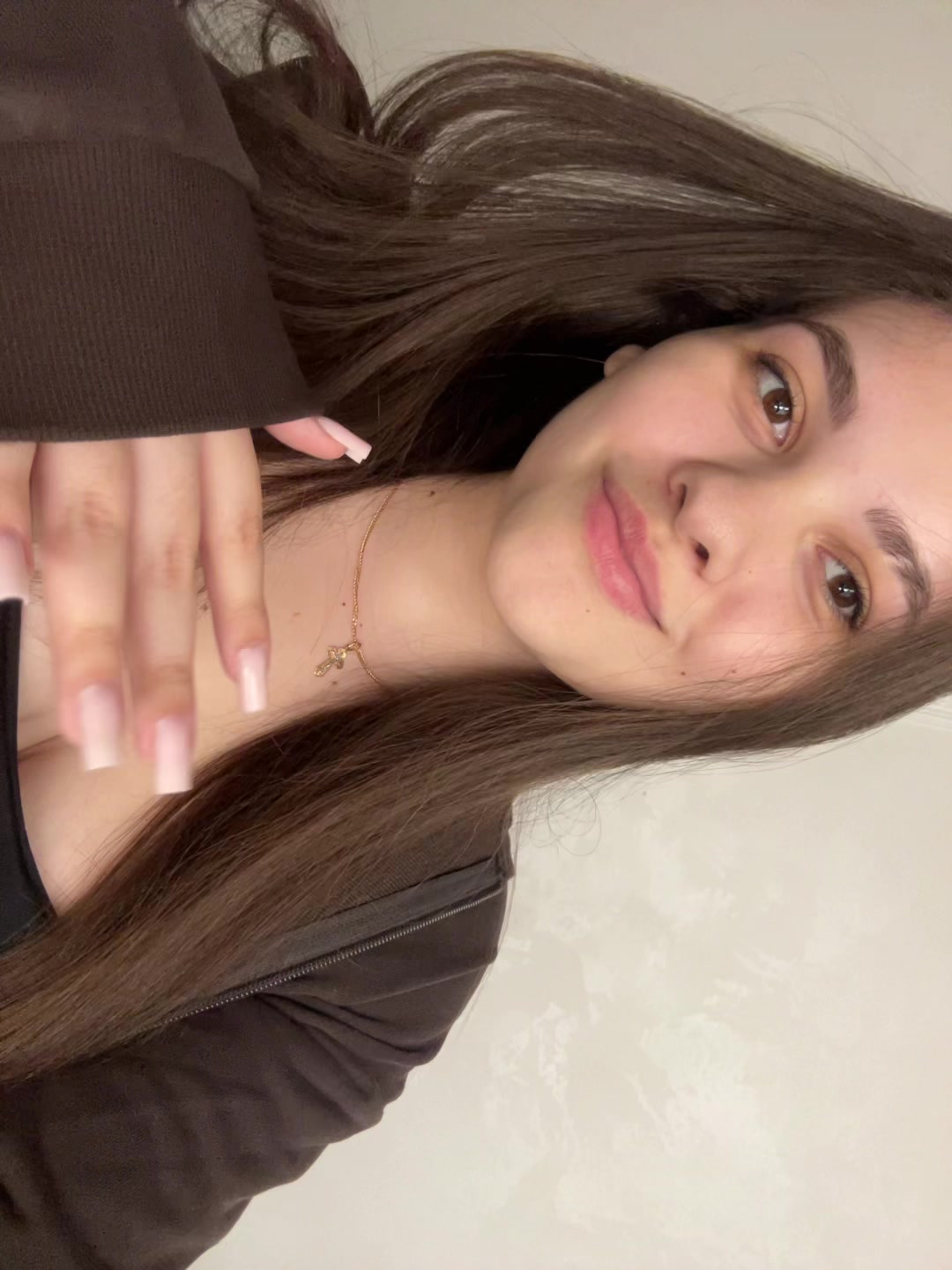 @alinaa1716