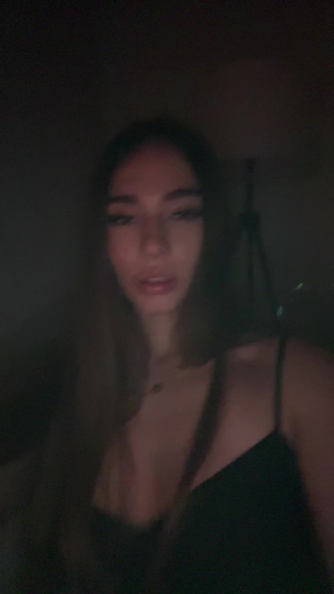 @Isabella