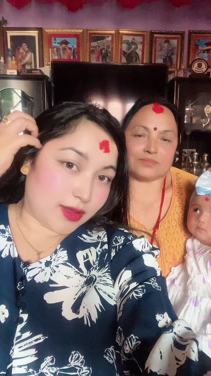 @Anuskamrit 👸&hearts;️🤴🏻🧿