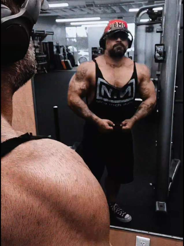 @Flesh_artist_1985