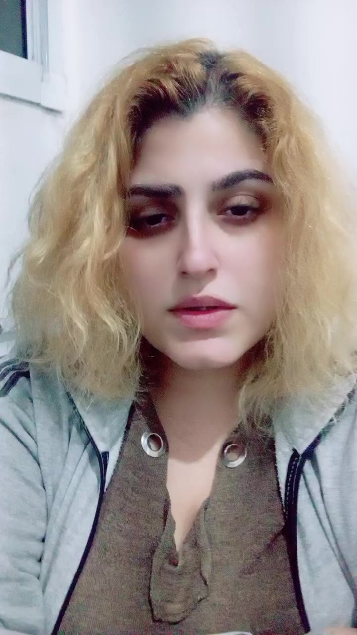 @Myrella Sad Girl 😔😢