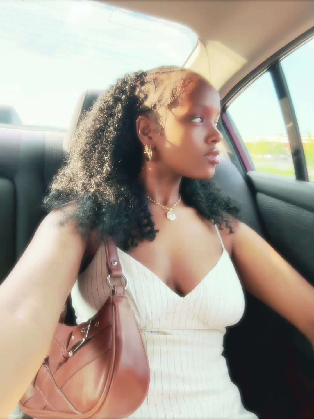 @randomgyal_c