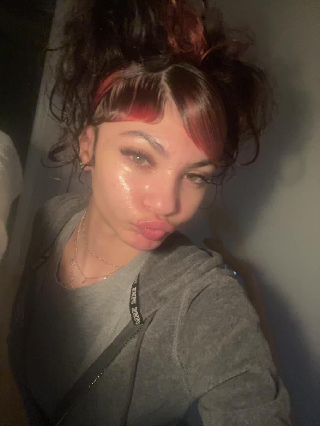 @️
