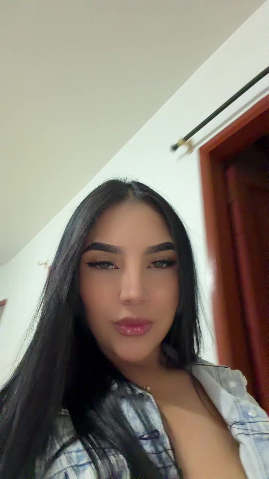 @N A N A  🖤