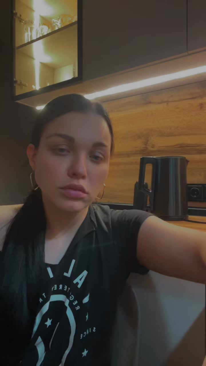 @Anna Varta