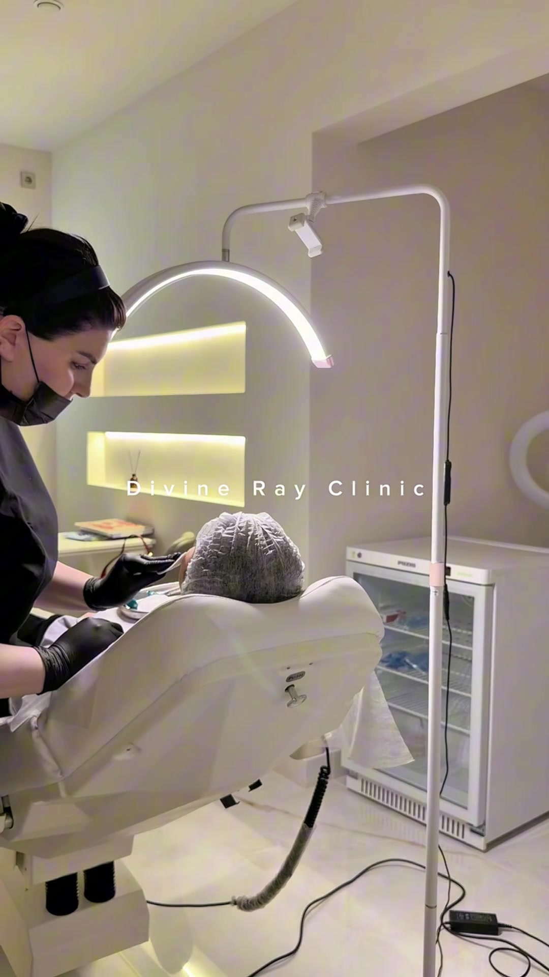 @divine_ray_clinic