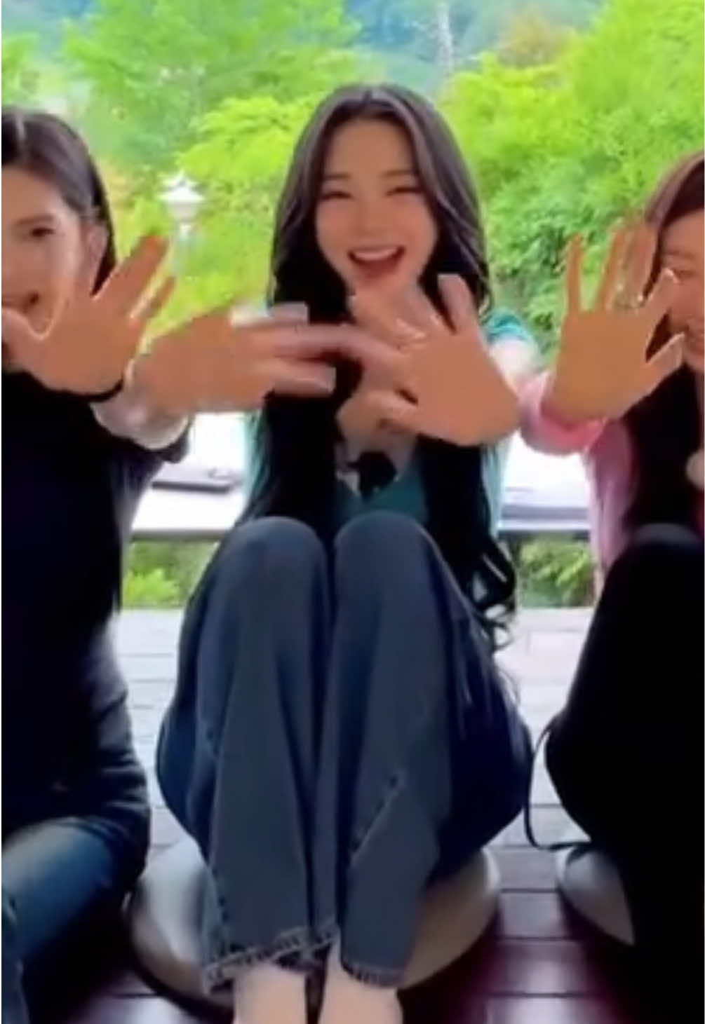 @☺︎