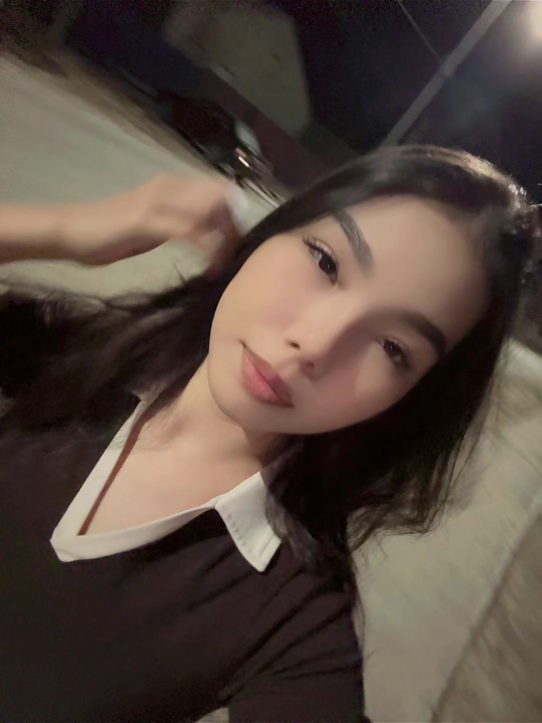 @Anelyaa