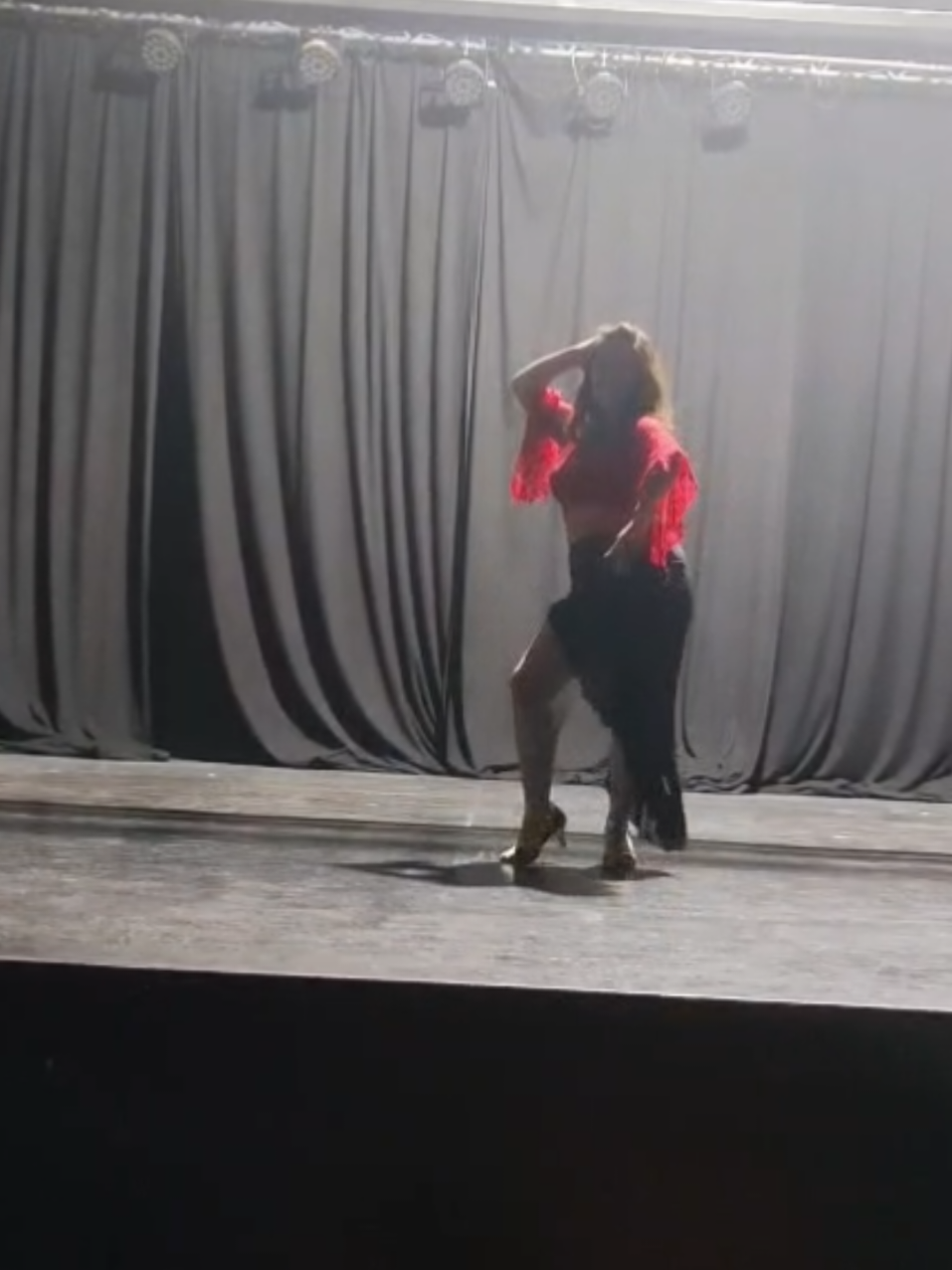 @Venus Johari / Danza &Aacute;rabe