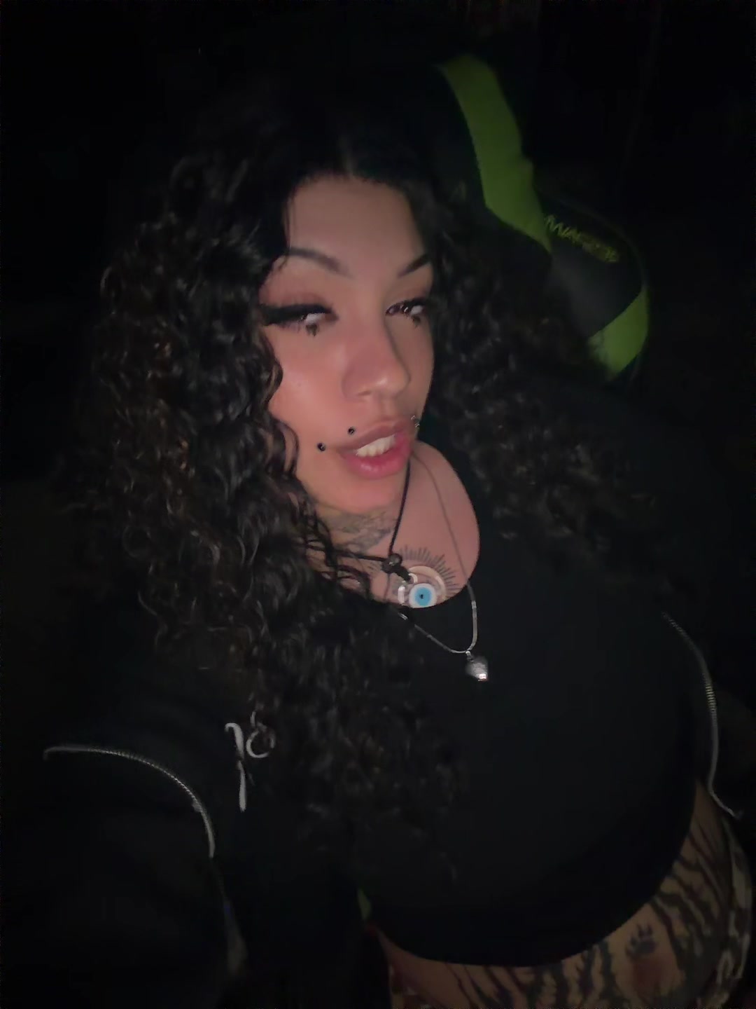 @Z 🦴