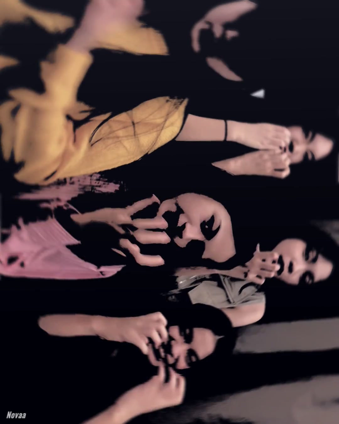 @&ndash; 𝐊𝐲𝐲`&sup2;&sup1;