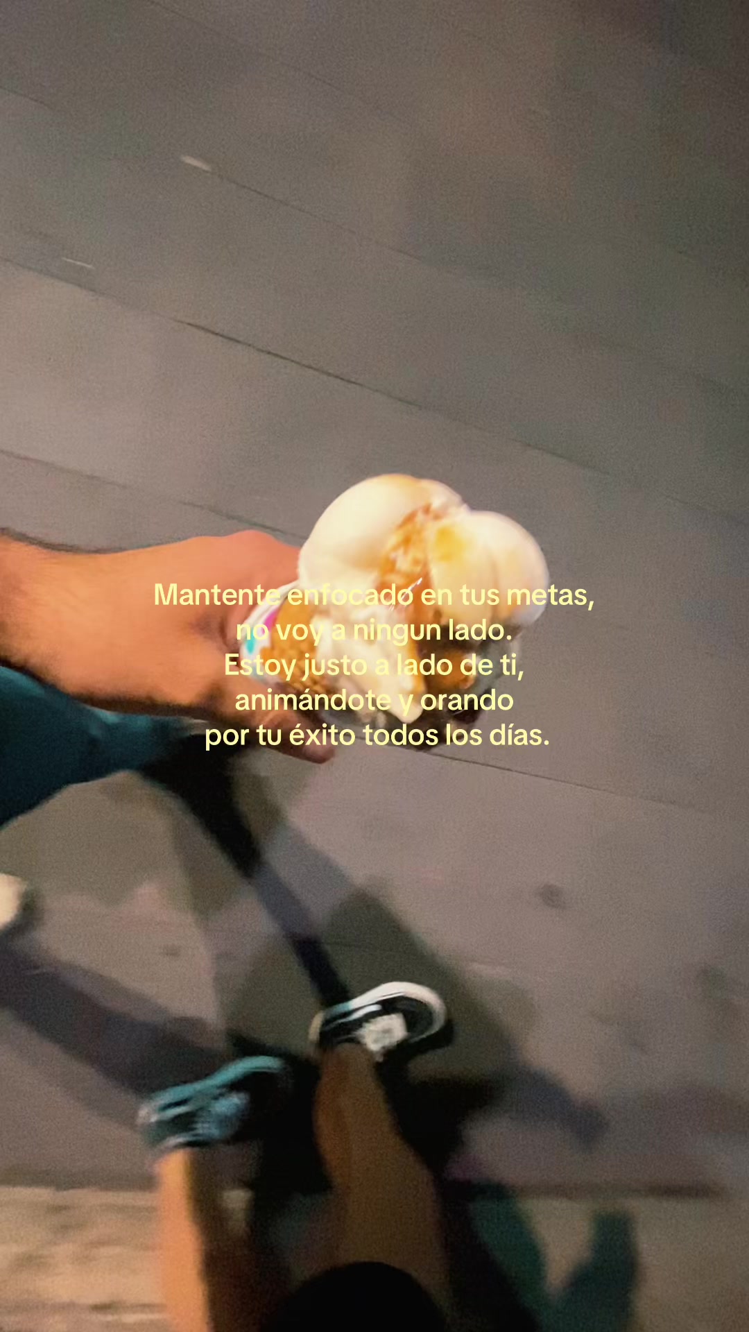 @d a n i e l a