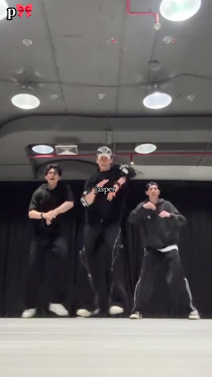 @ᥫ᭡𝑝🎀