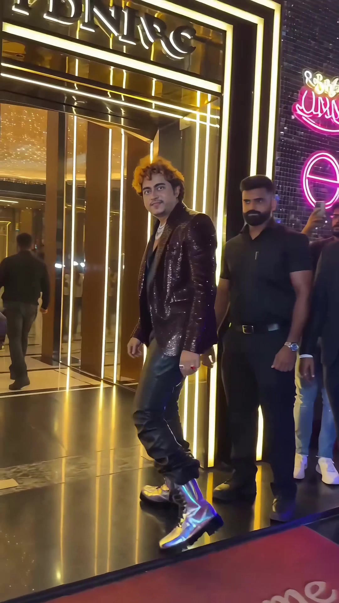 @Shouvik Datta Banik Viral 🥰❤️