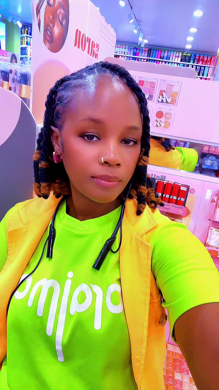 @Carol Wawira