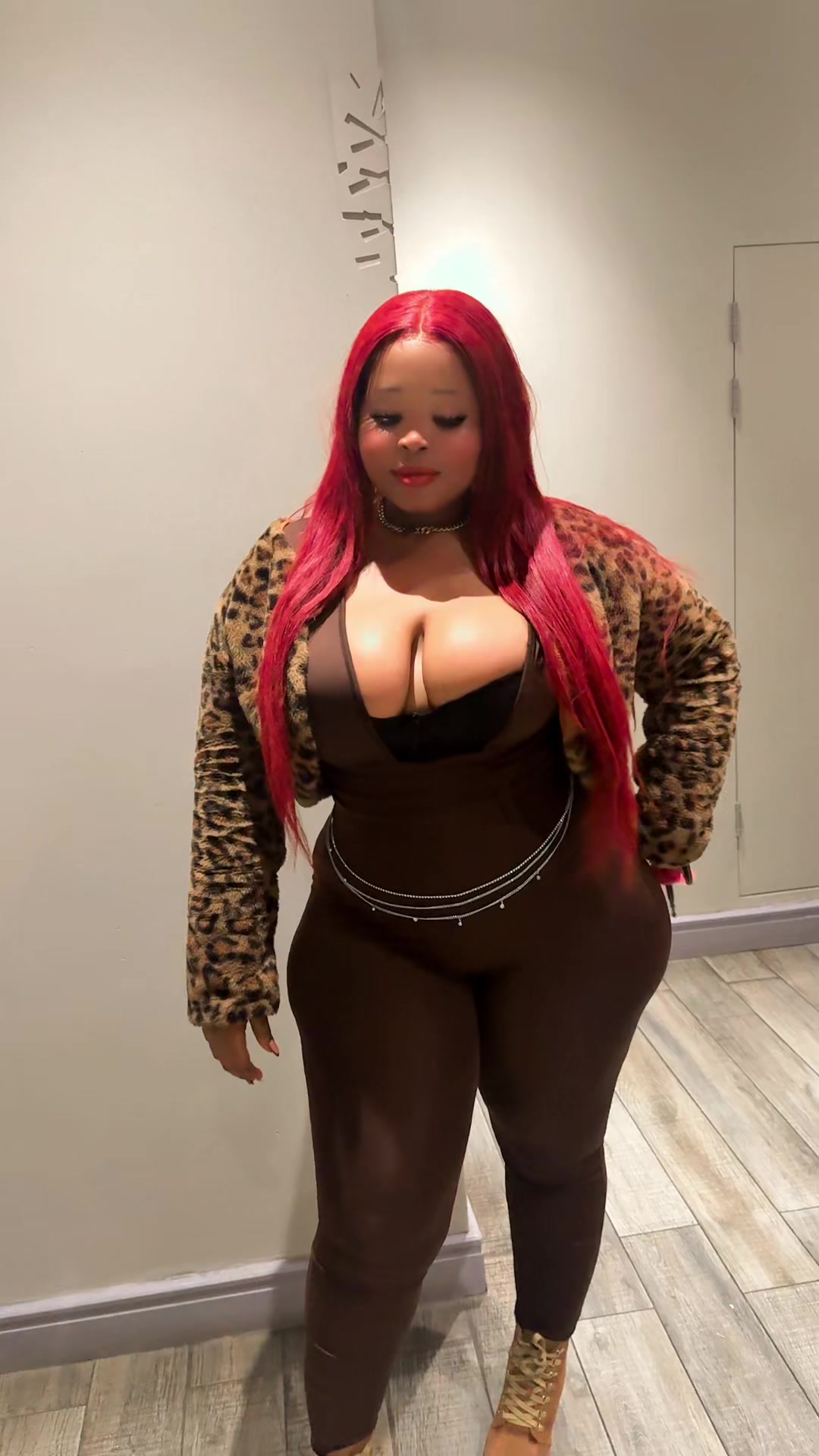 @Curvilicious 🥰F