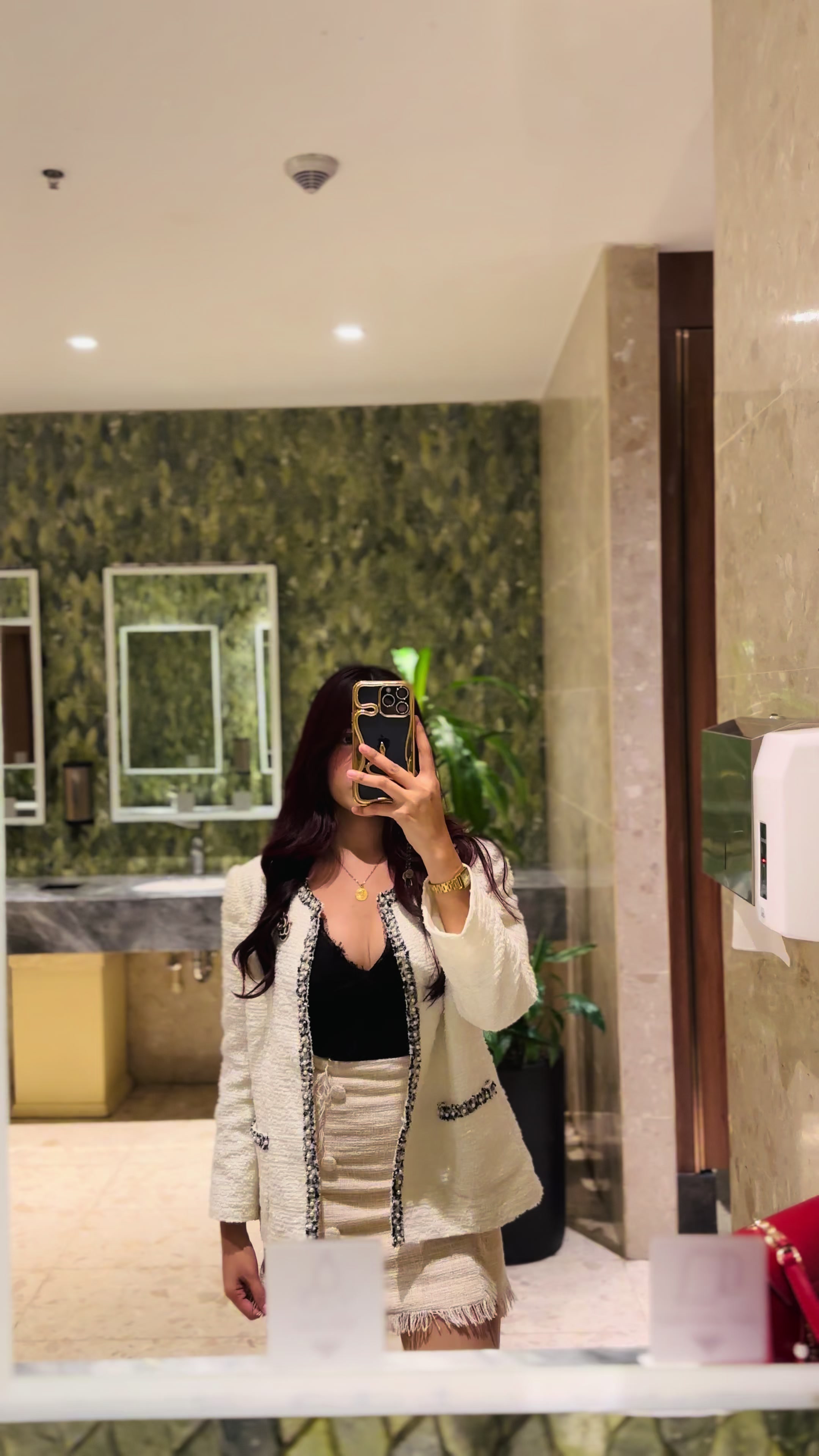 @Seleneee