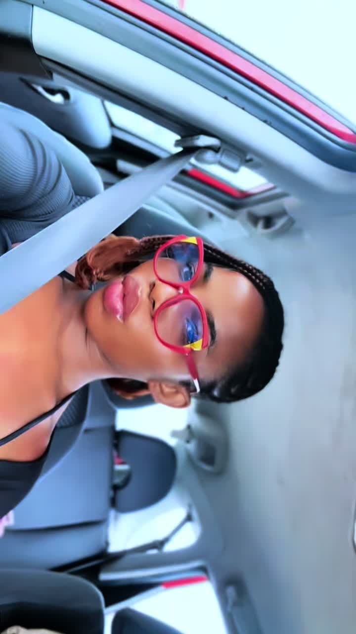 @Lipsz