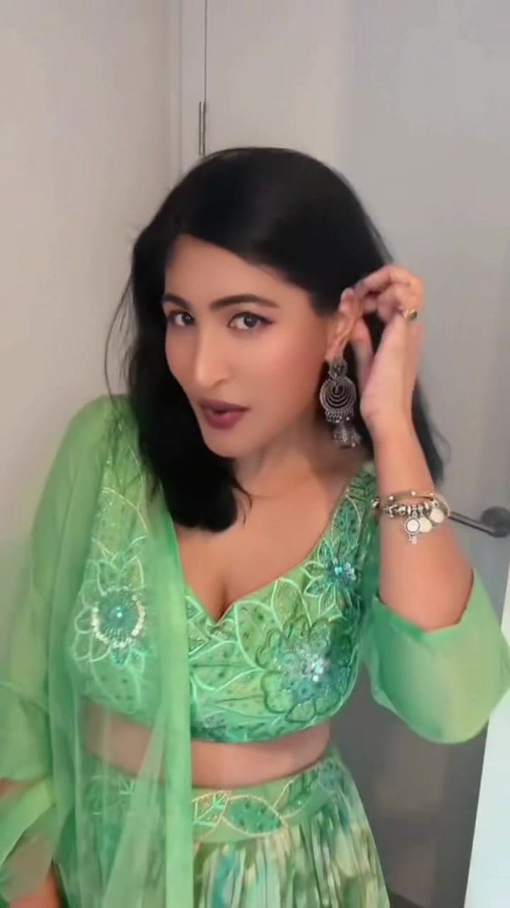 @Rheetu🦋