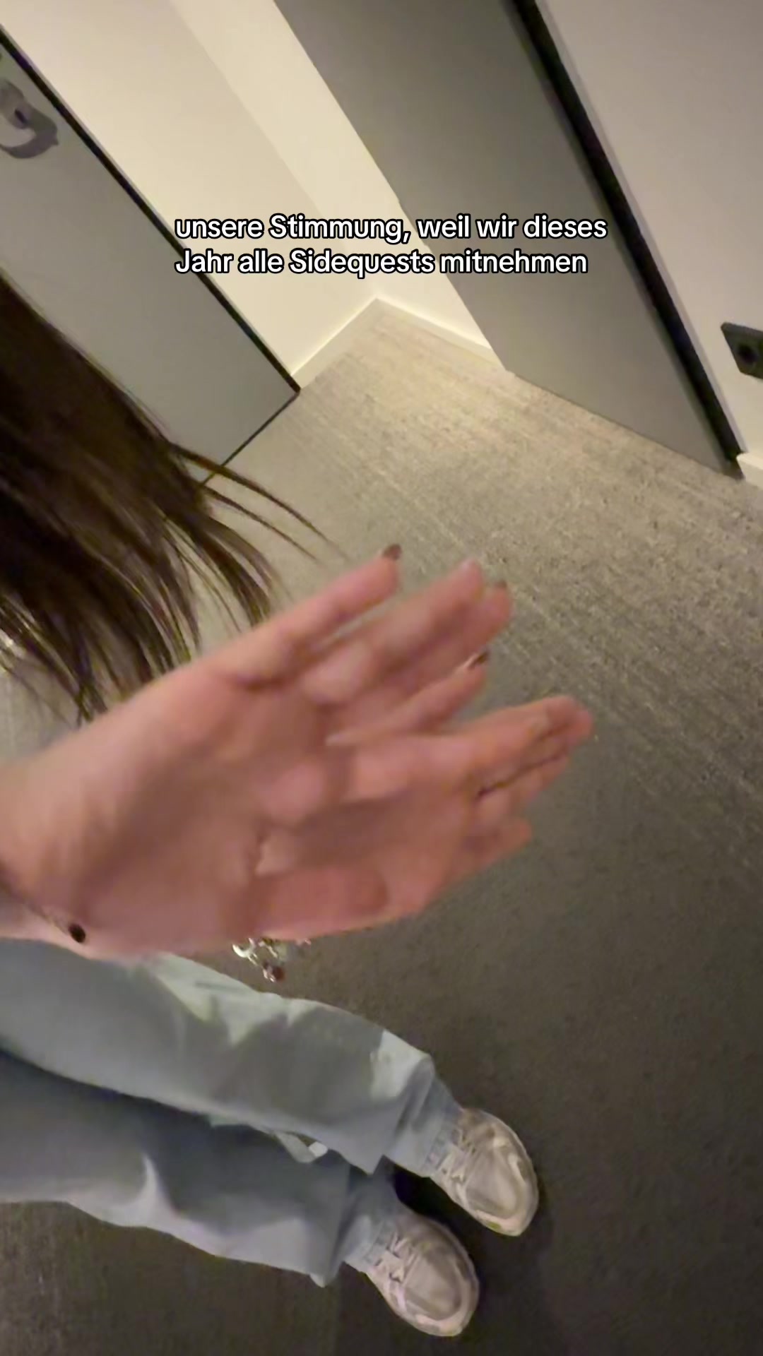 @𝐬𝐚𝐫𝐚