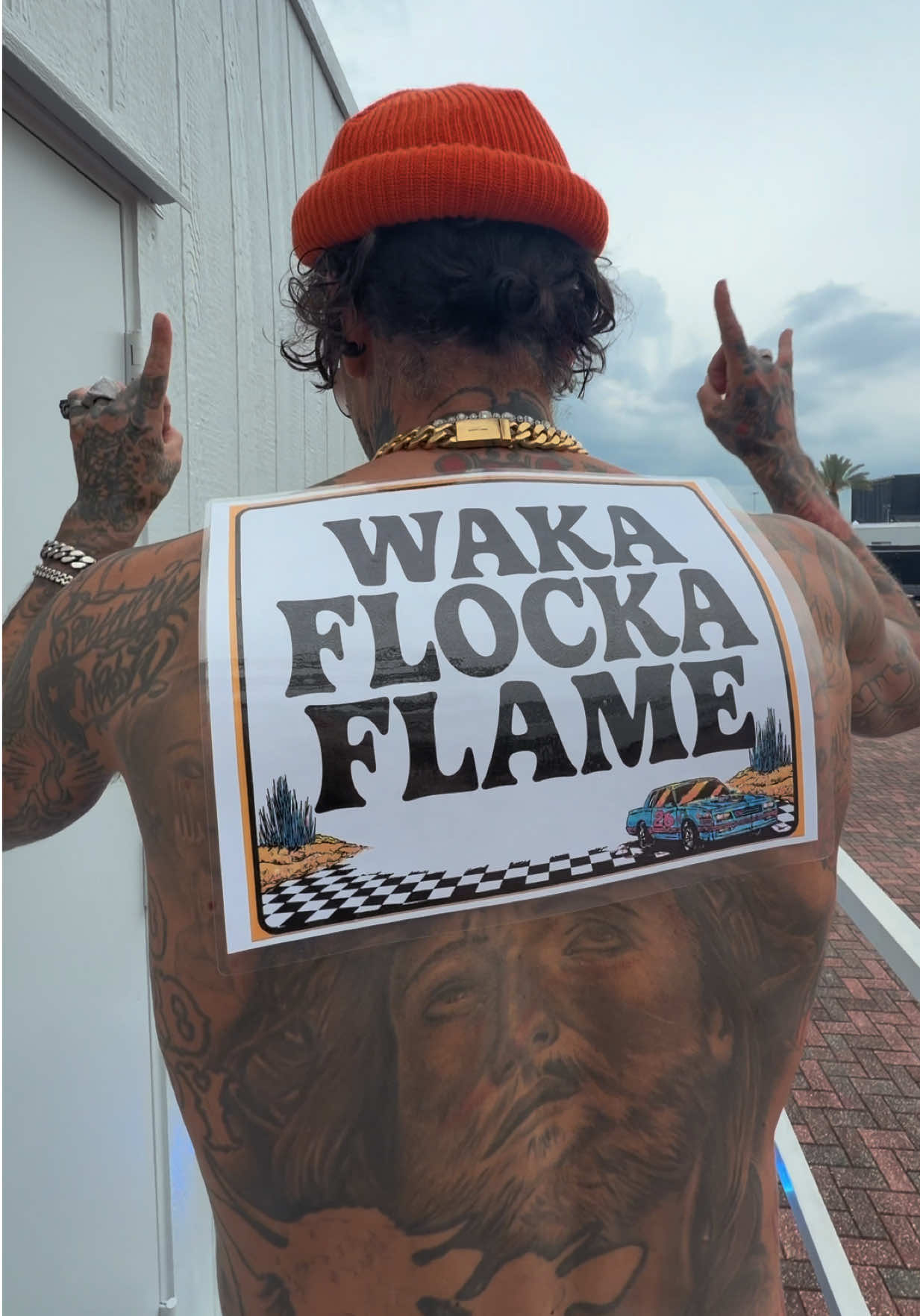 @YELAWOLF