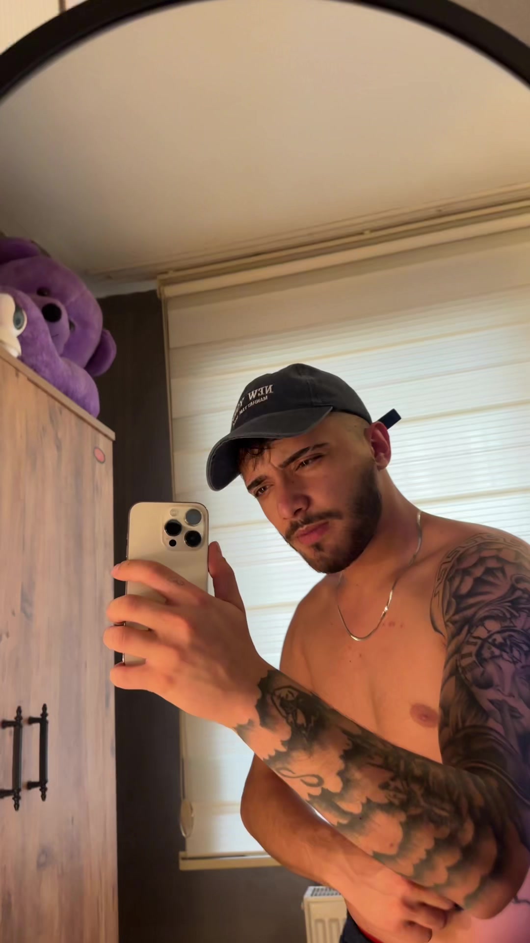 @𝐄𝟐𝟏