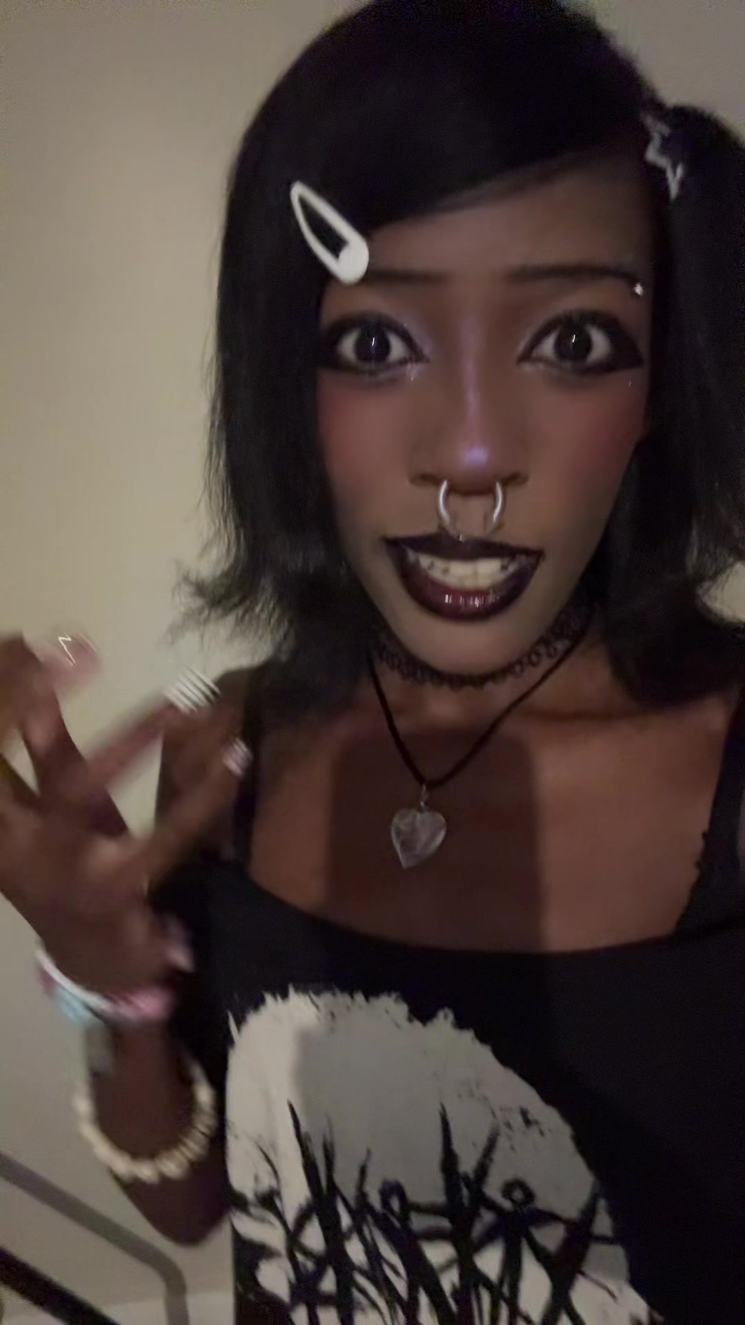 @n3v4