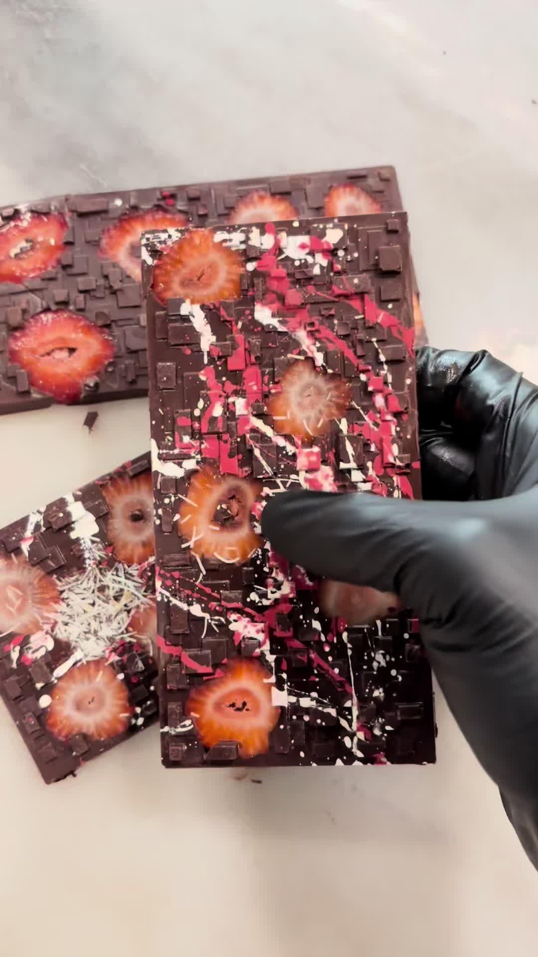 @MidniteChocolates