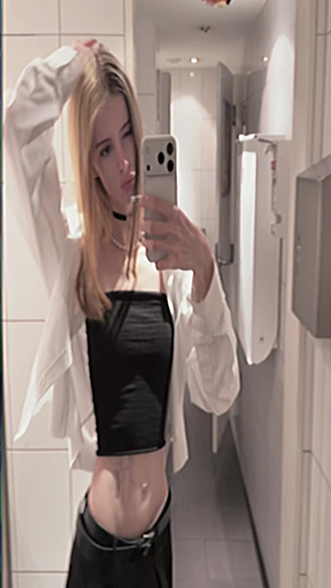 @Awemorre👁🗨