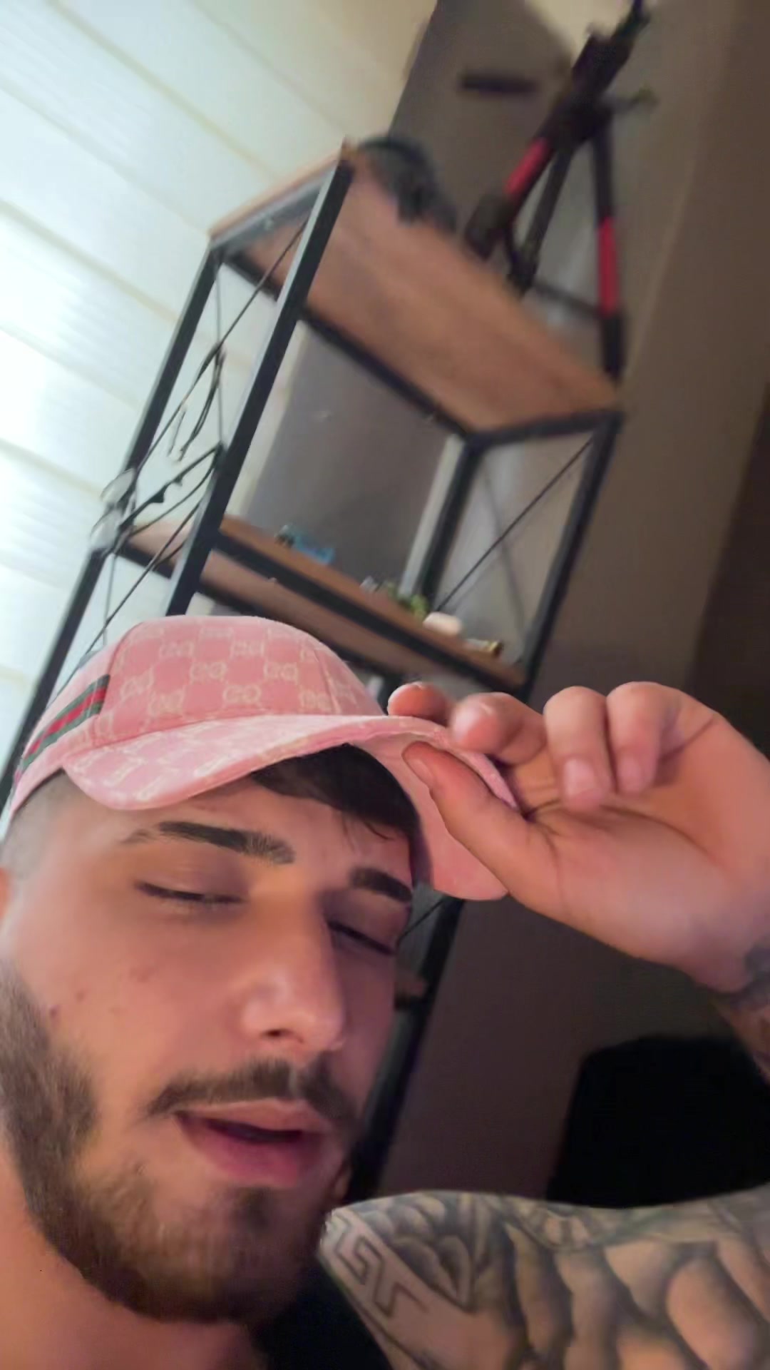 @𝐄𝟐𝟏