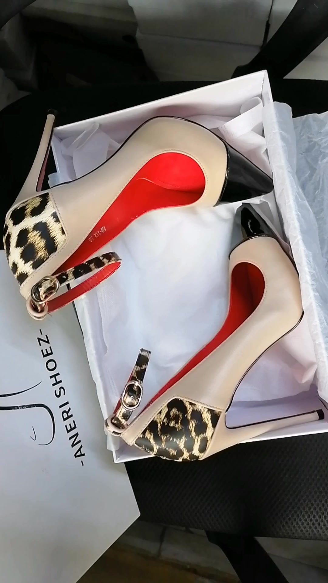 @ANERI SHOEZ