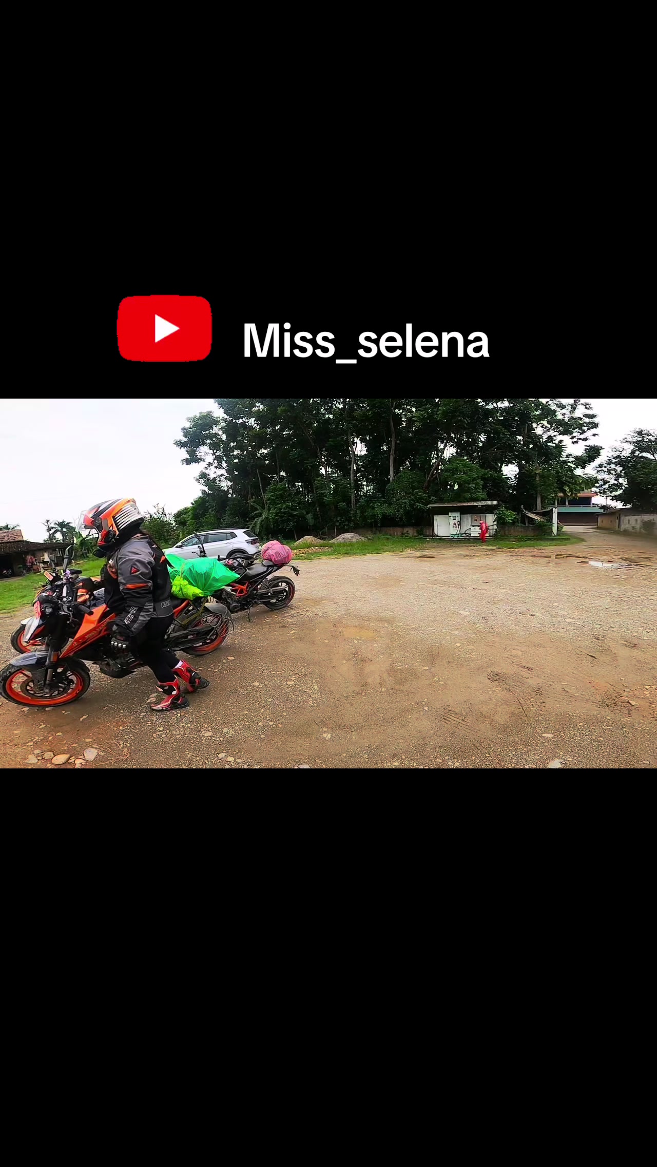 @Miss_selena